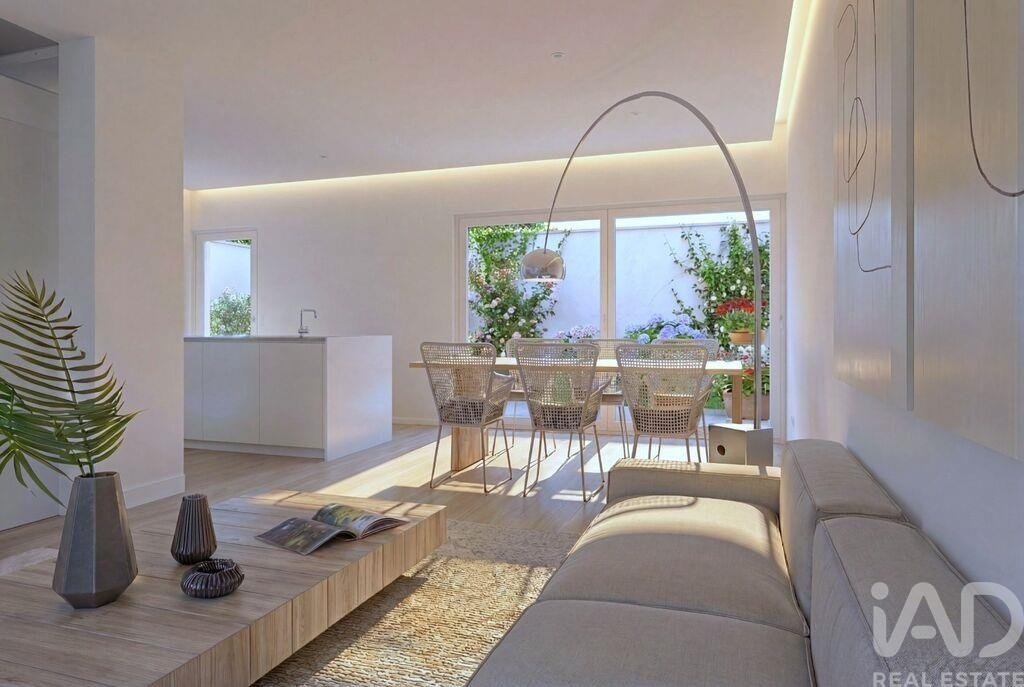 Townhouse in Santa Maria, Sao Pedro e Matacaes, Lisbon, Portugal 3 - 17047116