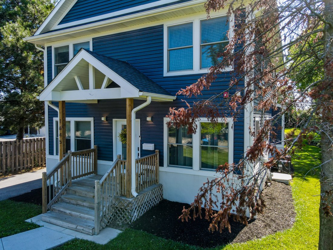 House in Des Plaines, Illinois, United States 1 - 18440346
