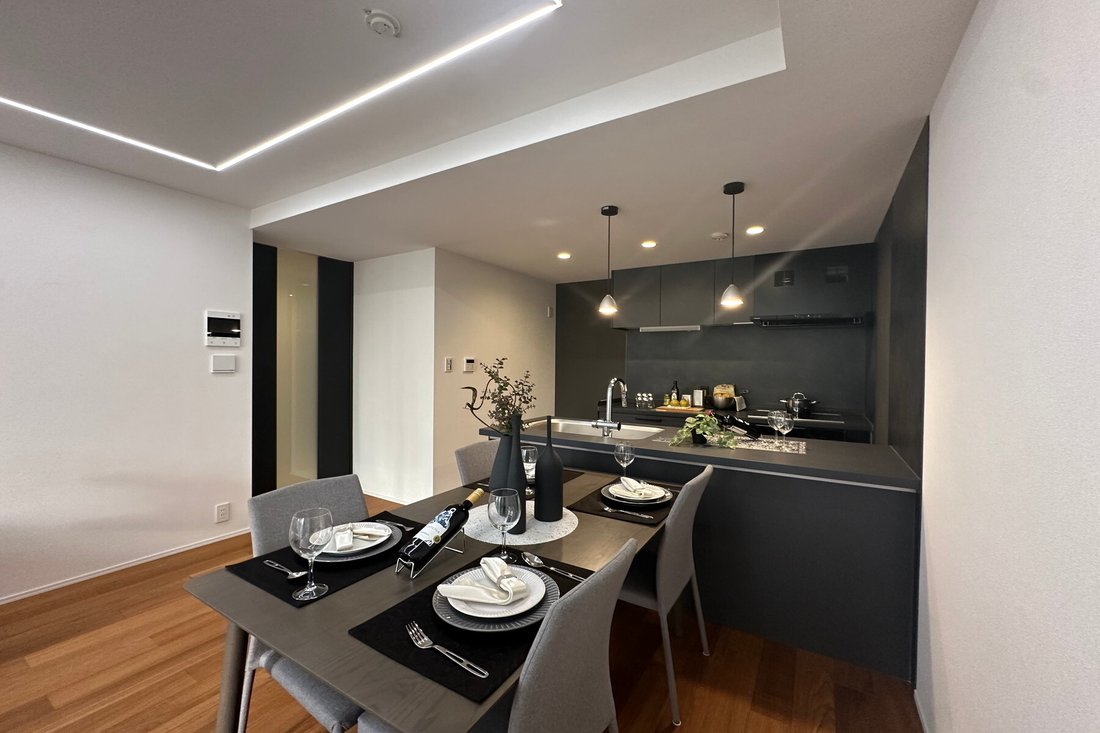 Condo in Chiyoda City, Tokyo, Japan 4 - 18435354