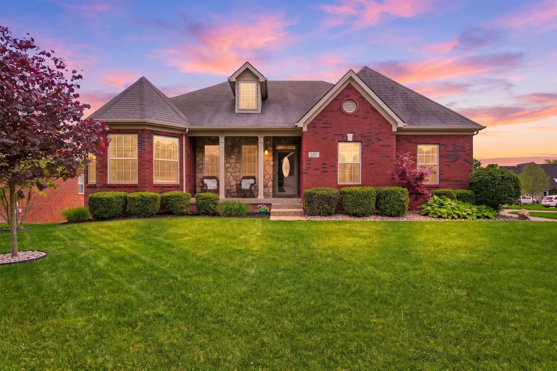 House in Watterson Park, Kentucky, United States 1 - 18435646