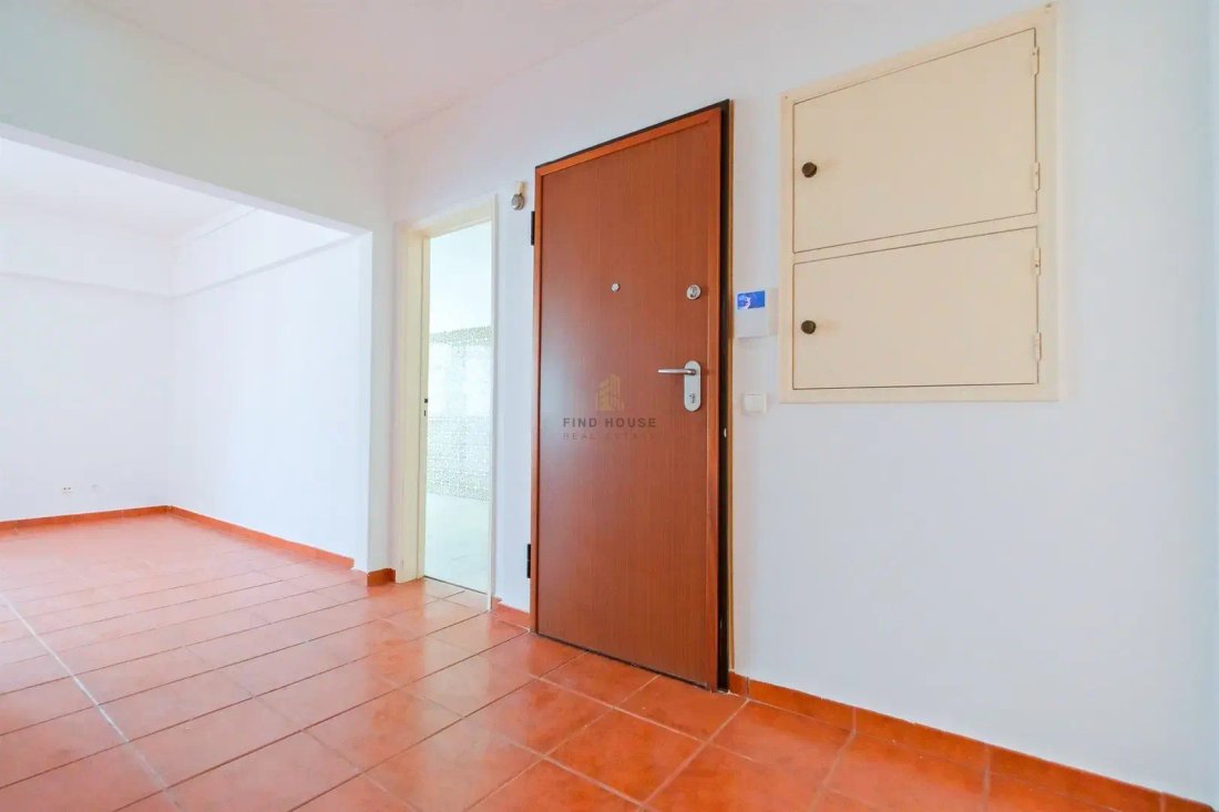 Apartment in Carcavelos e Parede, Lisbon, Portugal 1 - 18436382