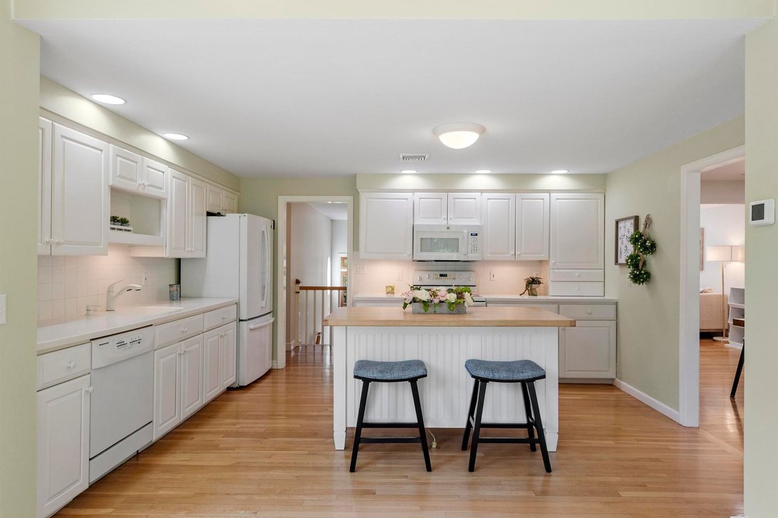 House in Acton, Massachusetts, United States 3 - 18435558