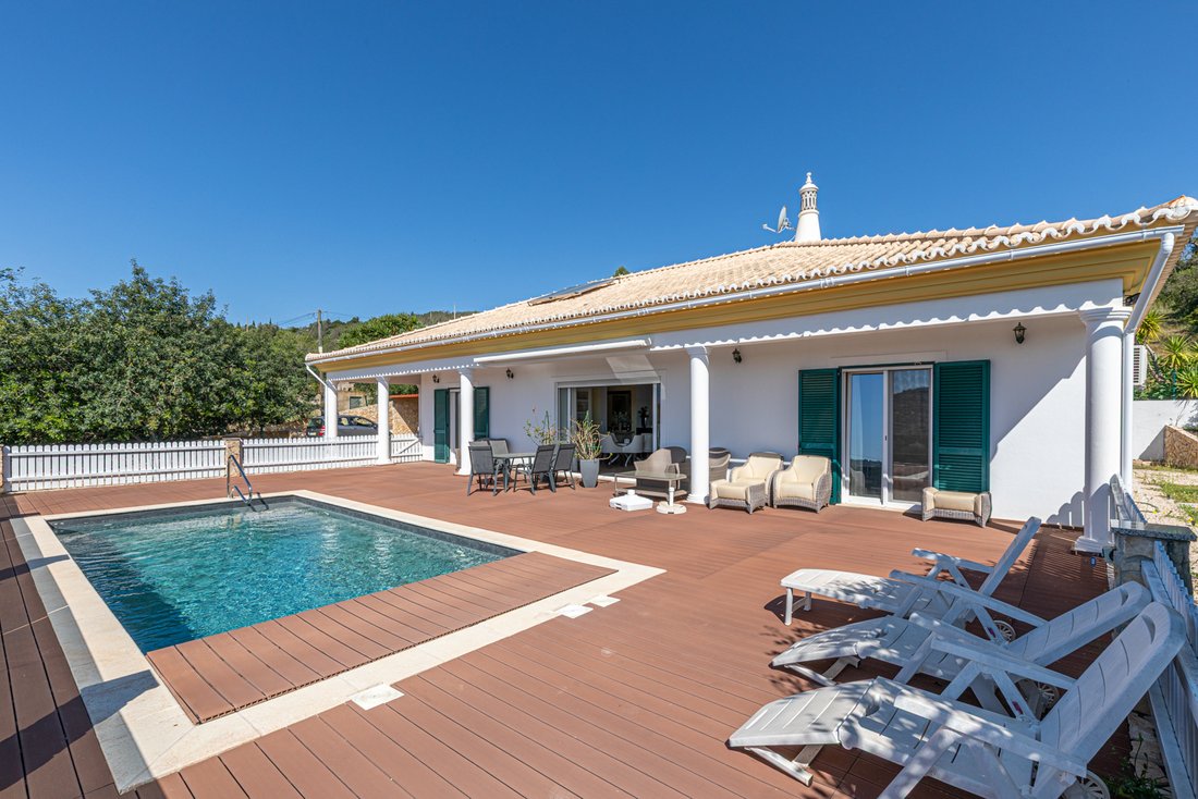 Villa in Loule (Sao Clemente), Algarve, Portugal 1 - 18436531