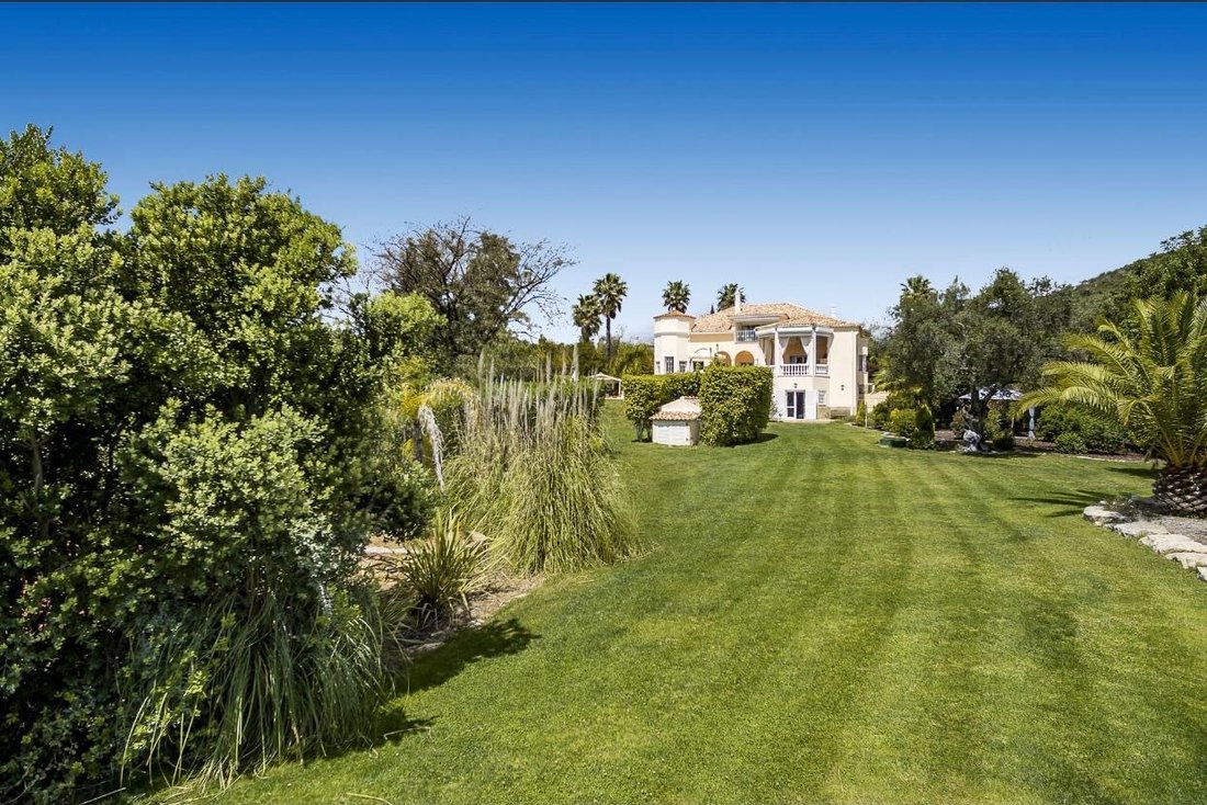 Villa in Loule (Sao Clemente), Algarve, Portugal 1 - 18436223