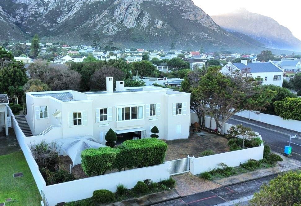 House in Hermanus, Western Cape, South Africa 1 - 18245563