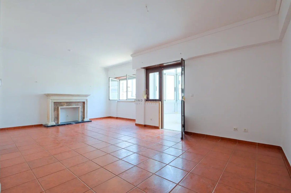 Apartment in Carcavelos e Parede, Lisbon, Portugal 4 - 18436382