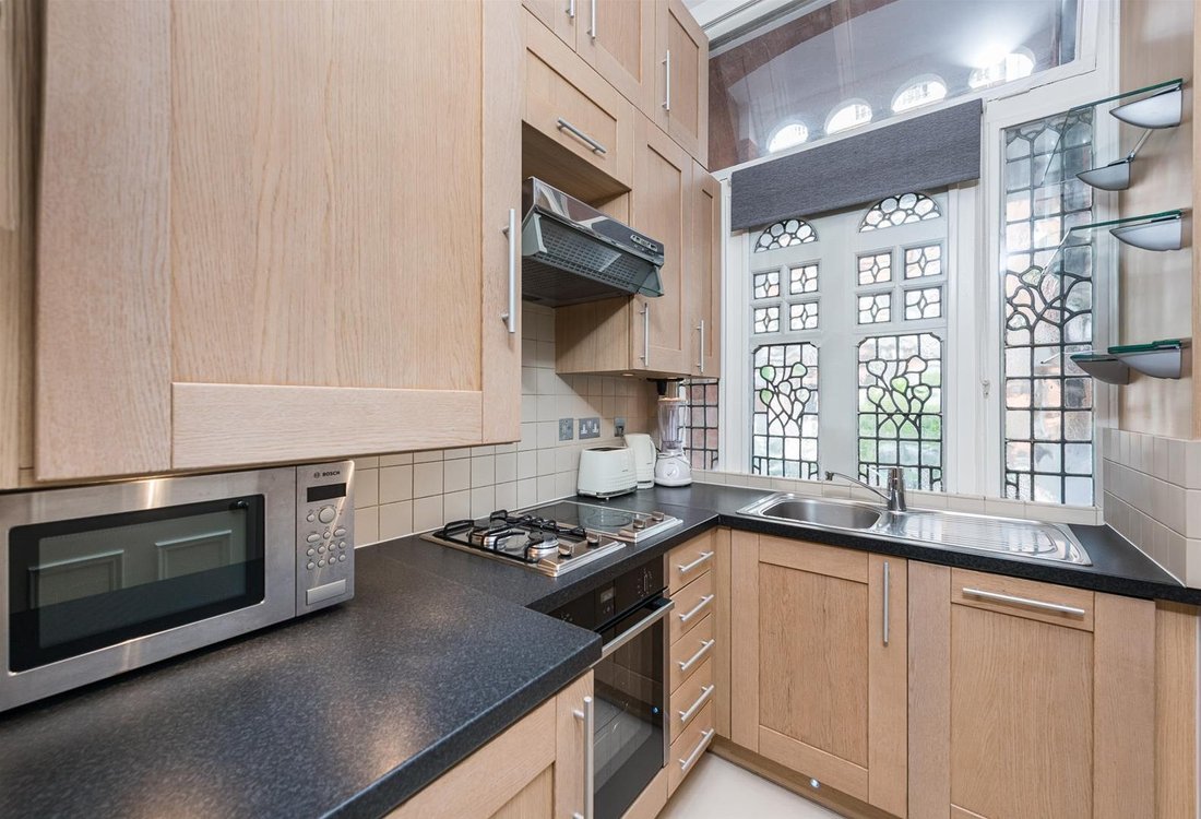 Apartment in Earls Court, Kensington And Chelsea, England 3 - 18436244