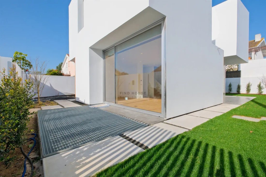 House in Sao Domingos de Rana, Lisbon, Portugal 1 - 18435783