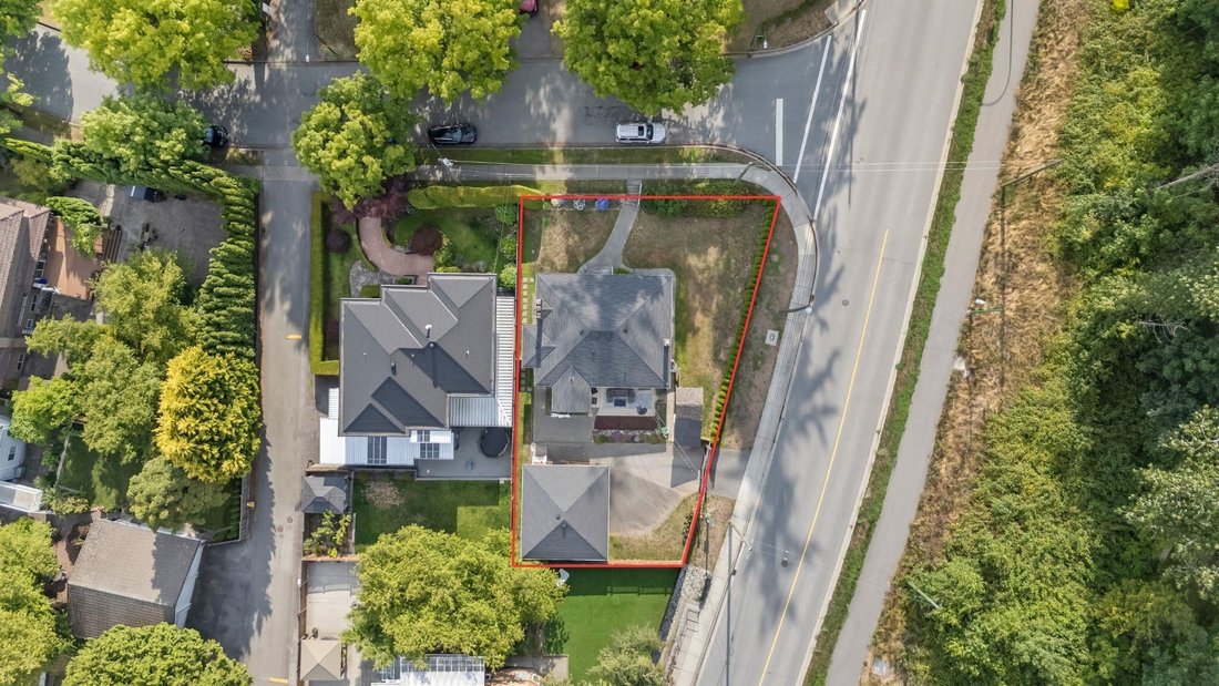 House in Burnaby, British Columbia, Canada 2 - 18441648