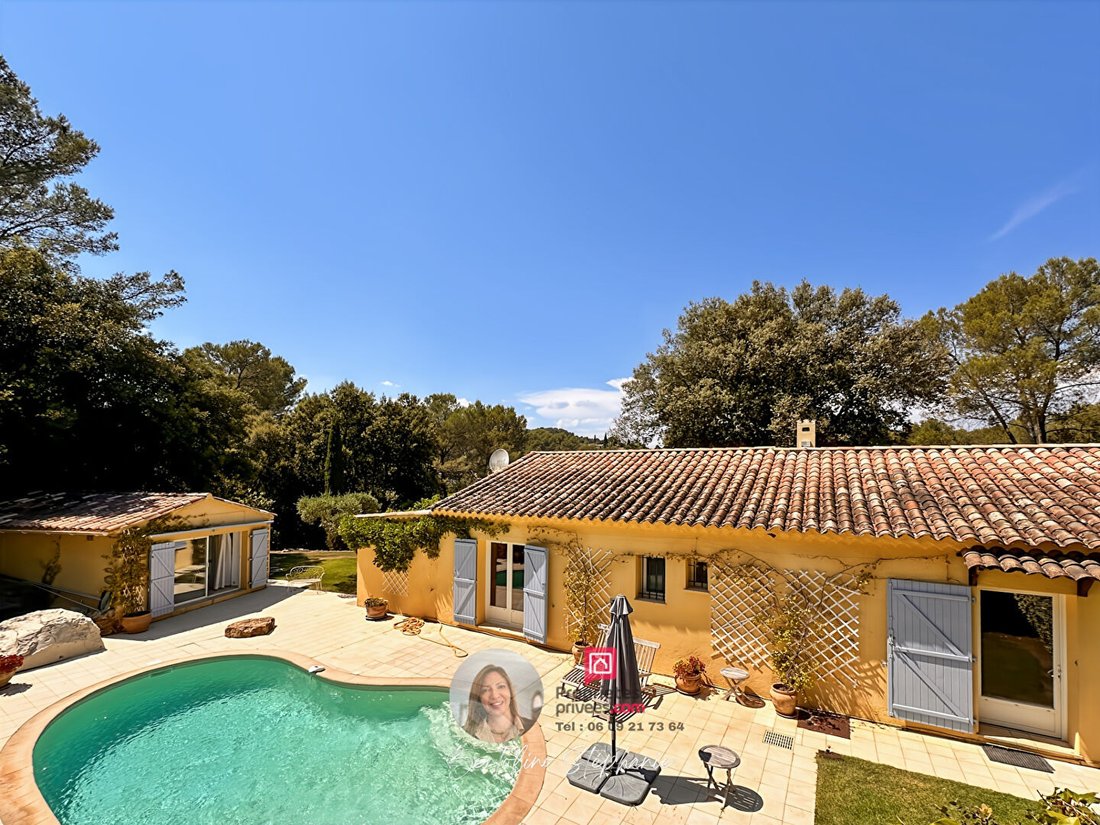 Villa in Trans-en-Provence, Provence-Alpes-Côte d'Azur, France 2 - 18438353