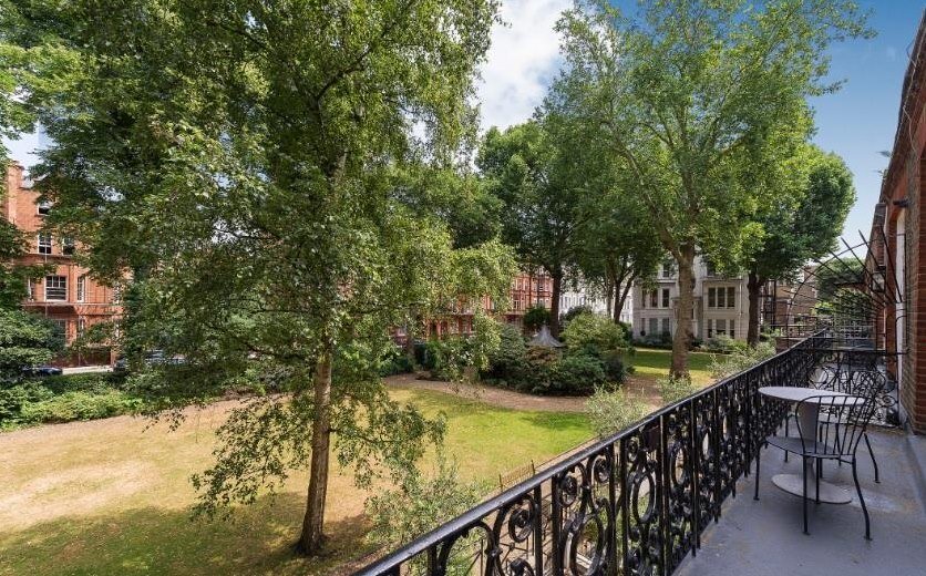 Apartment in Earls Court, Kensington And Chelsea, England 2 - 18436309