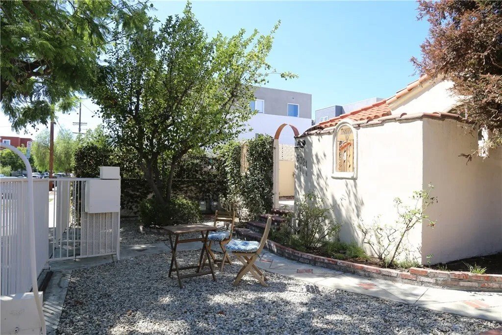 Condo in Los Angeles, California, United States 1 - 18439920