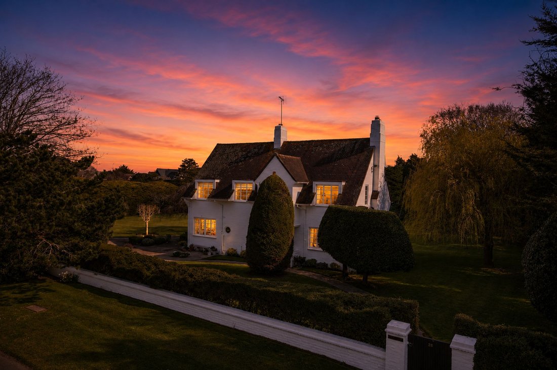 House in East Preston, England 1 - 18022479