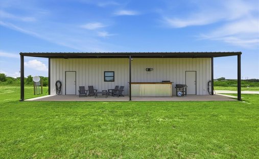 House in Grandview, Texas, United States 1