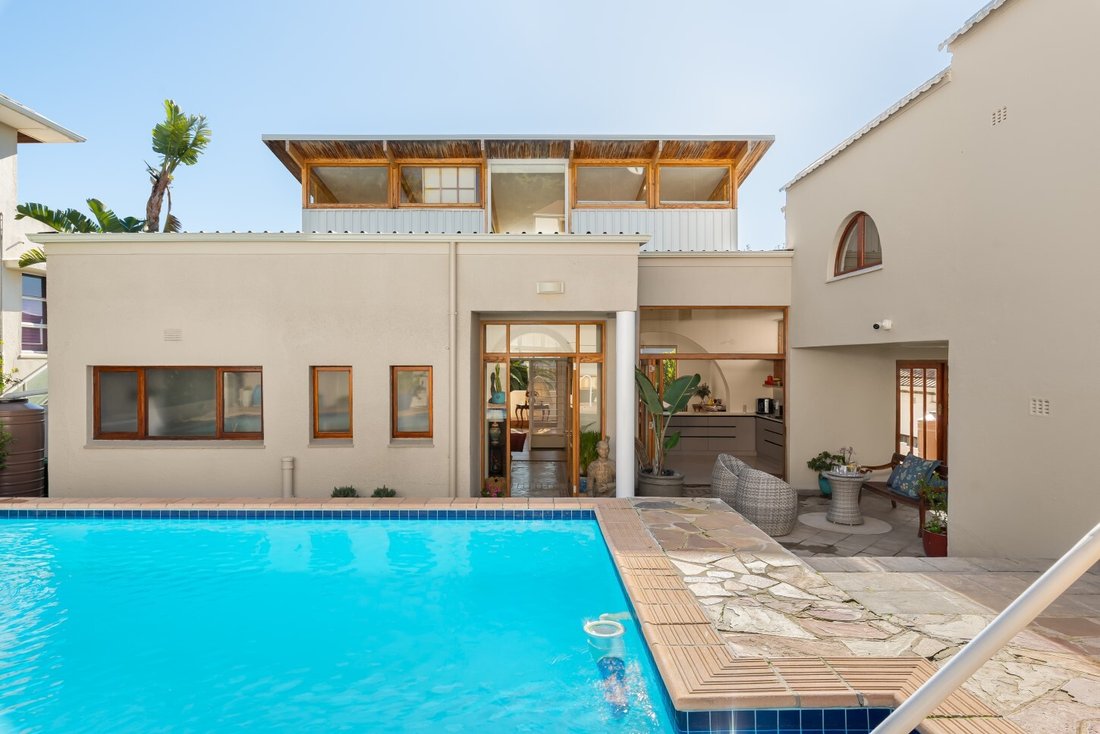 House in Sea Point, Cape Town, South Africa 5 - 18438368