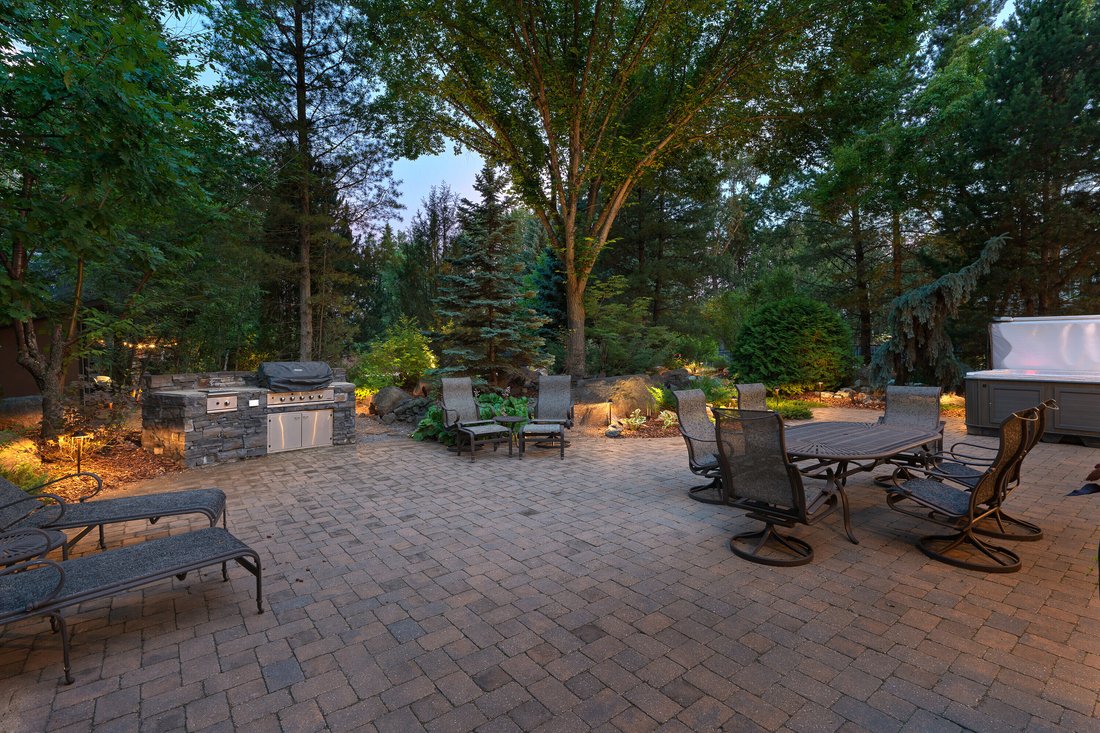 House in Edmonton, Alberta, Canada 4 - 18440907
