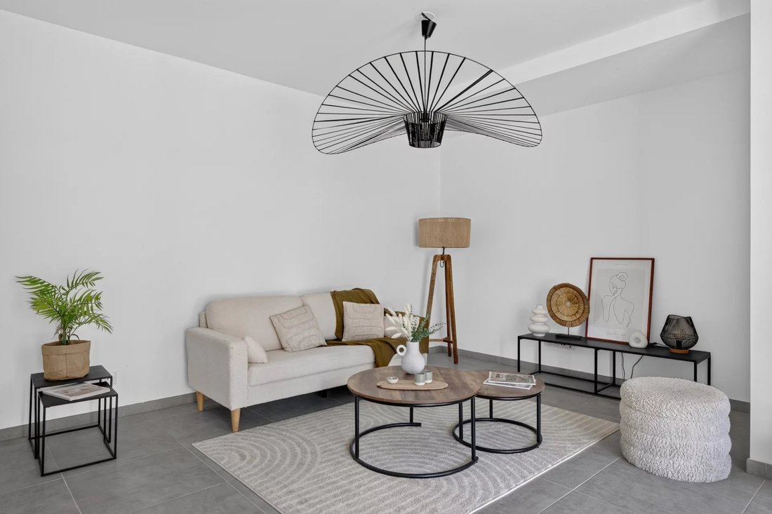 Apartment in Mazenod-Bellevue-Saint Donat-Banon, Aix-en-Provence, France 4 - 18275353