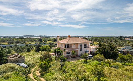 Maison à Santa Bárbara de Nexe, Algarve, Portugal 1