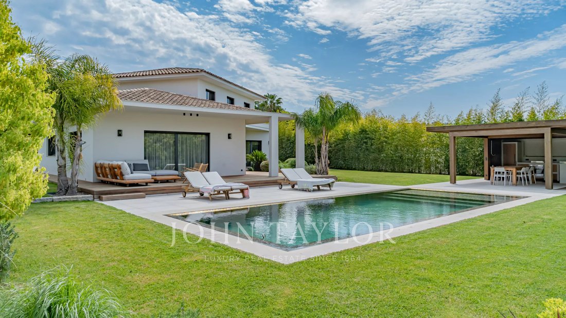 Villa in Mougins, Provence-Alpes-Côte d'Azur, France 3 - 18434690