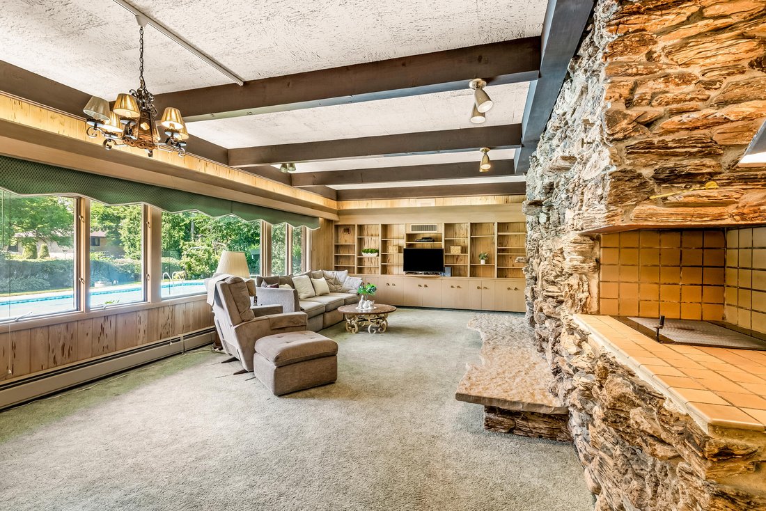 House in Elm Grove, Wisconsin, United States 4 - 18442667