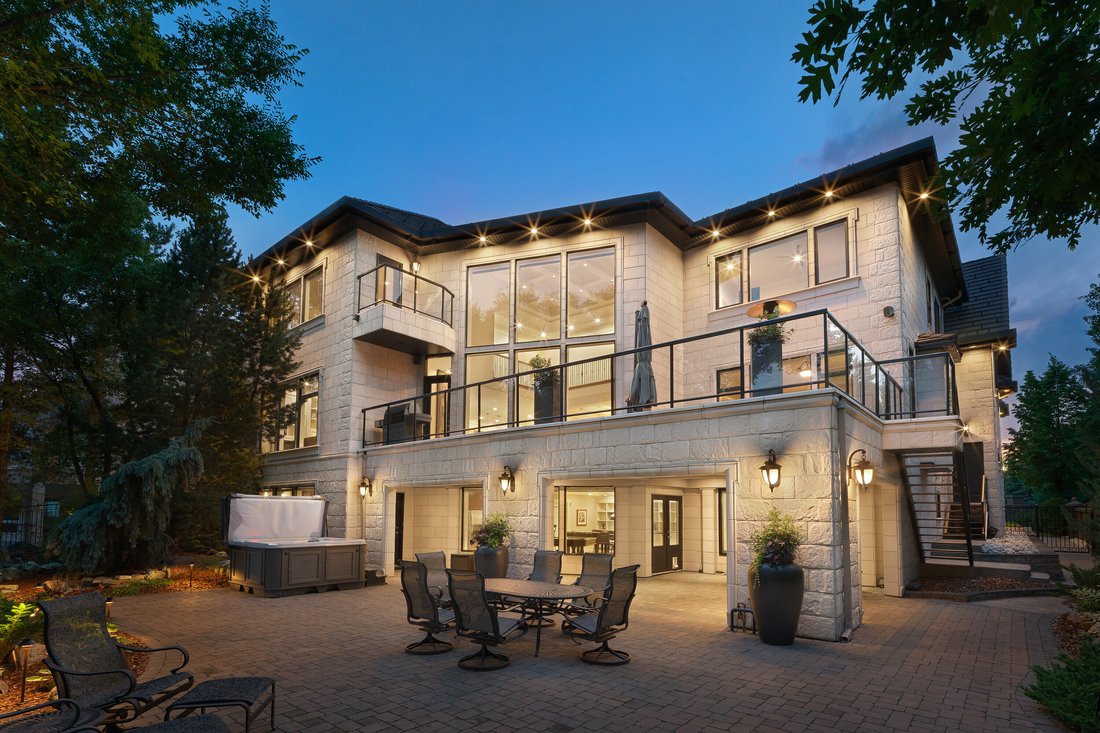 House in Edmonton, Alberta, Canada 2 - 18440907