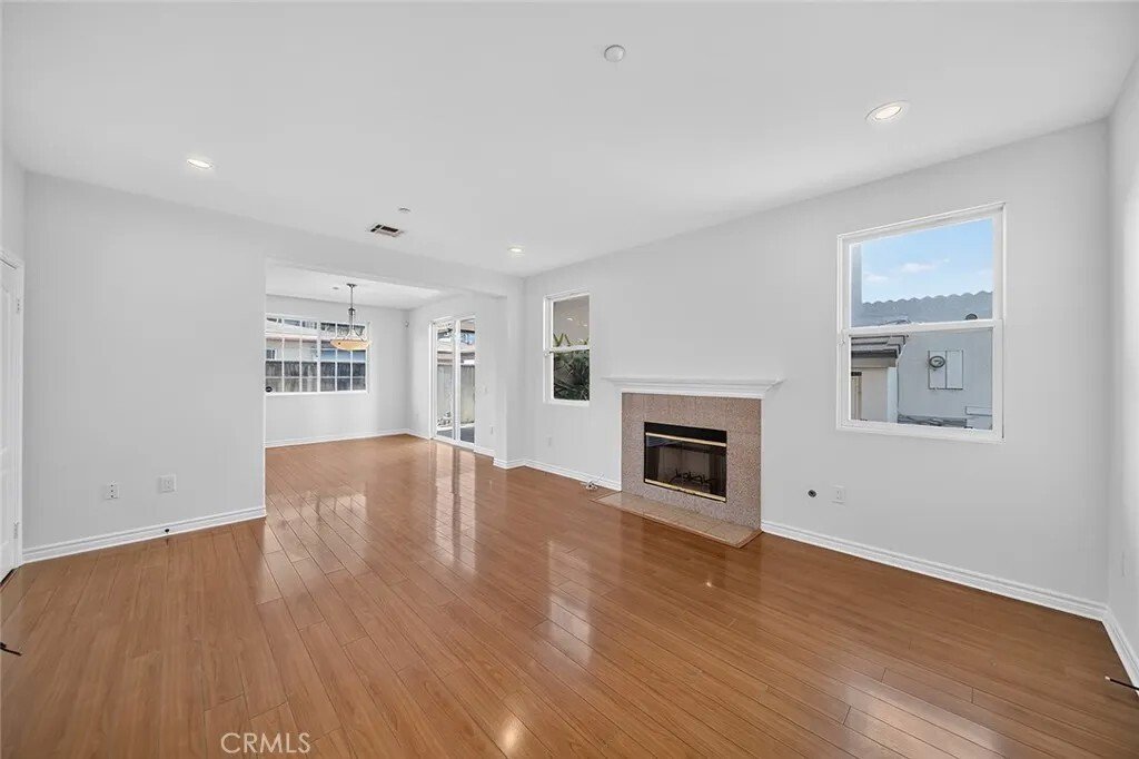 Condo in San Gabriel, California, United States 3 - 18439925