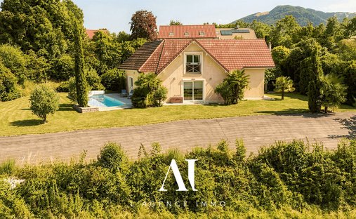 House in Eloise, Auvergne-Rhône-Alpes, France 1