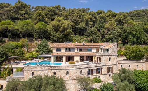 Villa in Grasse, Provence-Alpes-Côte d'Azur, France 1