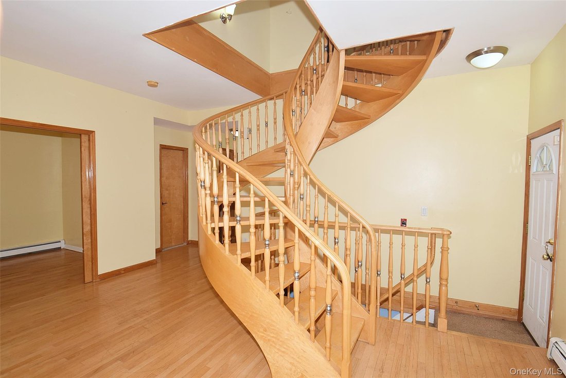 House in New Hyde Park, New York, United States 5 - 16980481