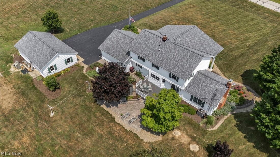 House in Burton, Ohio, United States 3 - 18439821