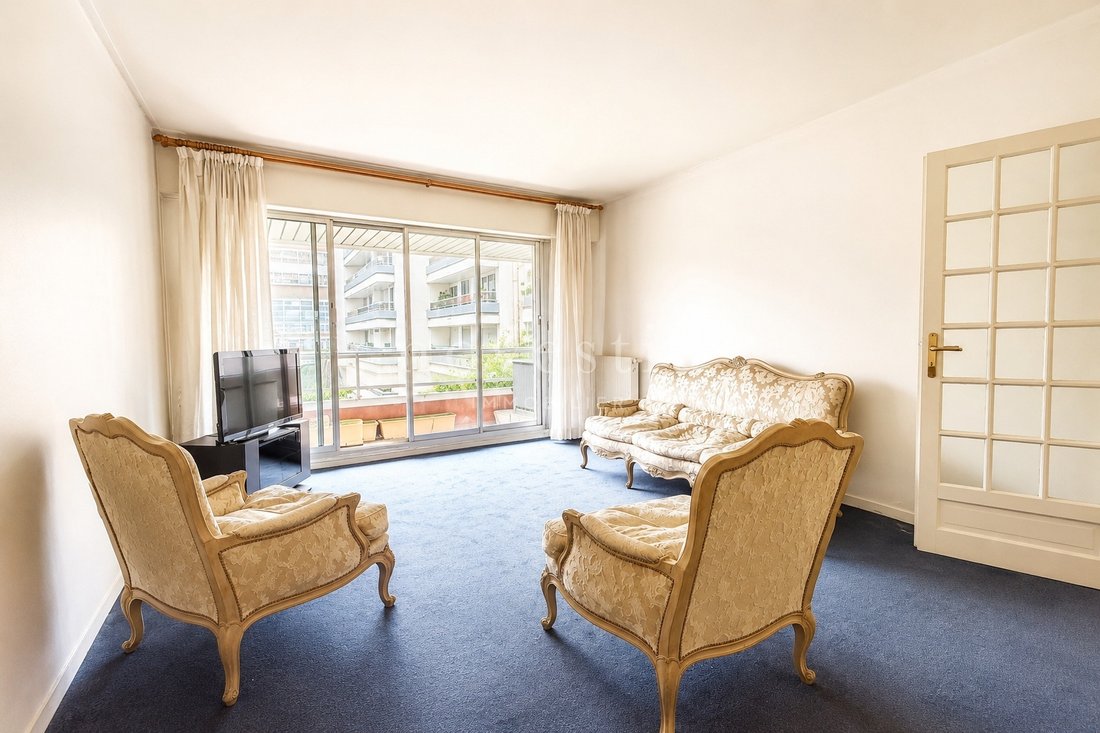 Apartment in Violet Commerce, Paris 15e Arrondissement, Paris 3 - 18436949