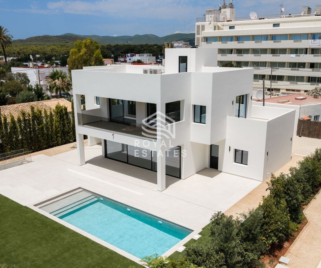 Villa in Santa Eularia des Riu, Balearic Islands, Spain 2 - 17747237