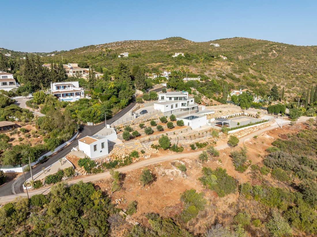 Villa in Santa Barbara de Nexe, Algarve, Portugal 1 - 18436377