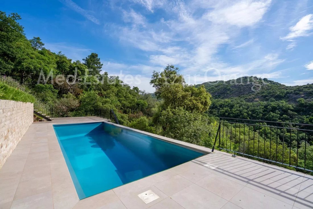 Villa in Grimaud, Provence-Alpes-Côte d'Azur, France 1 - 18437982