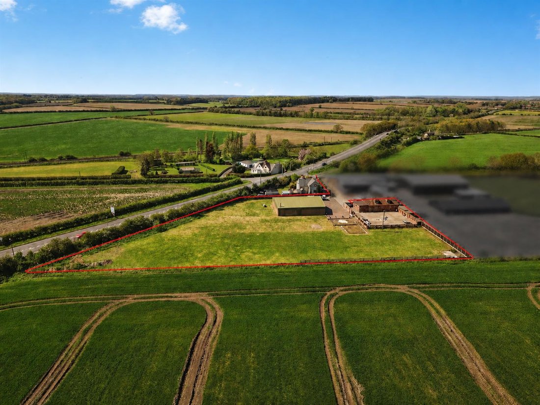 Nottinghamshire, England 1 - 18442913