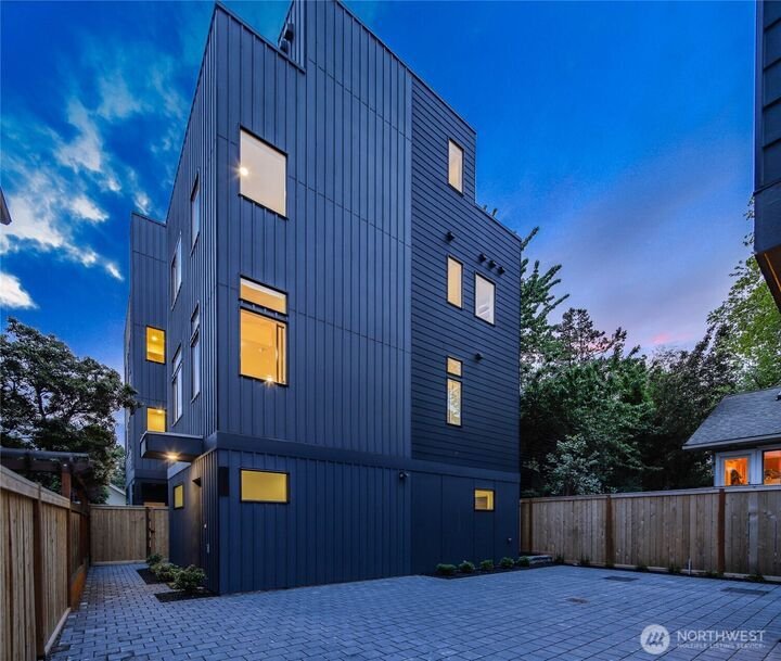House in Seattle, Washington, United States 1 - 18441920