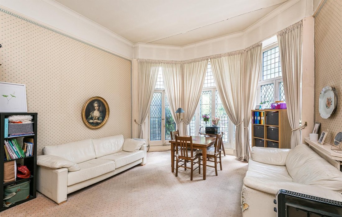 Apartment in Earls Court, Kensington And Chelsea, England 2 - 18436443