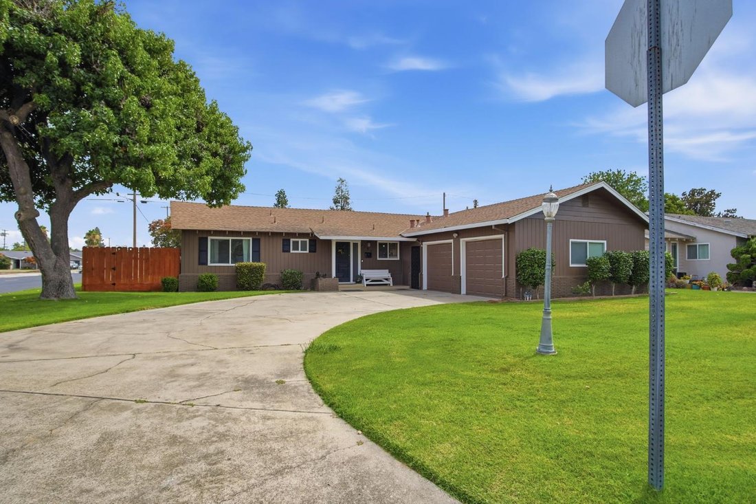 House in Turlock, California, United States 2 - 18438601