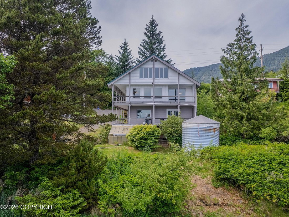 Ketchikan, Alaska, United States 5 - 18438947