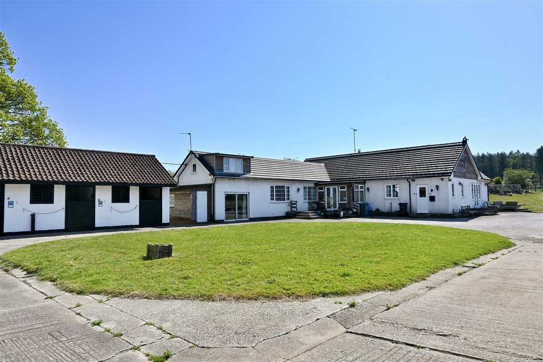 House in Montonwood Enterprize Zone, Worksop, England 2 - 18442870