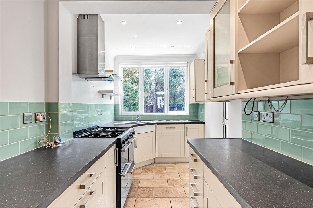 House in Norbiton Common, Royal Borough of Kingston upon Thames, England 5 - 18442085