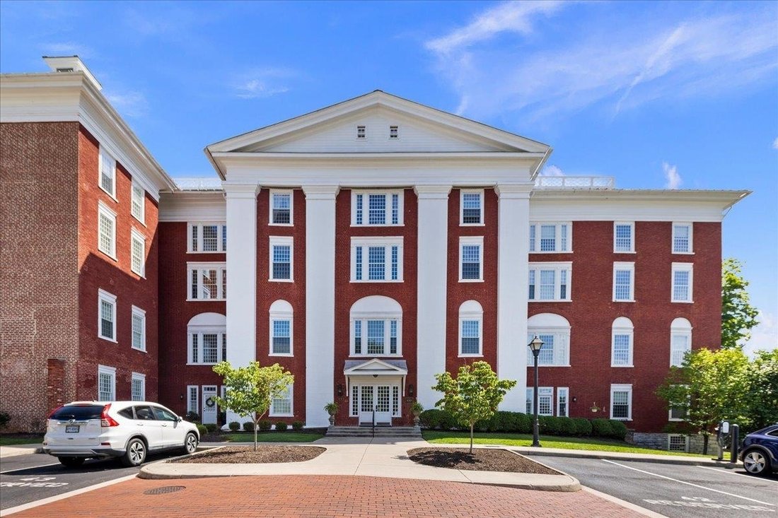 Condo in Staunton, Virginia, United States 3 - 18442179