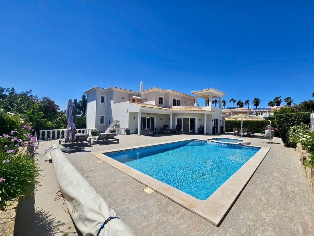 Villa in Almancil, Algarve, Portugal 1 - 18436931