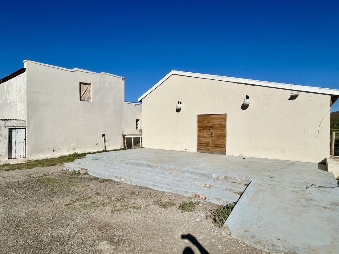 Farm Ranch in Ladismith, Western Cape, South Africa 3 - 18440424