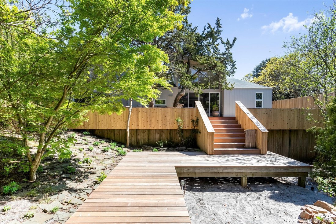 House in Yaphank, New York, United States 2 - 18436159