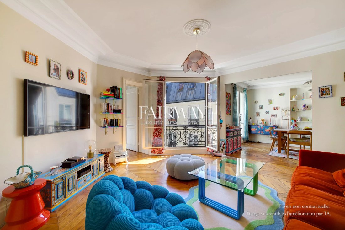 Apartment in Porte Saint Denis-Paradis, Paris 10e Arrondissement, Paris 2 - 18405152