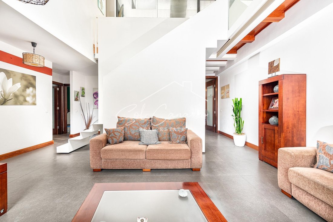 Villa in Las Palmas de Gran Canaria, Canary Islands, Spain 2 - 18439365