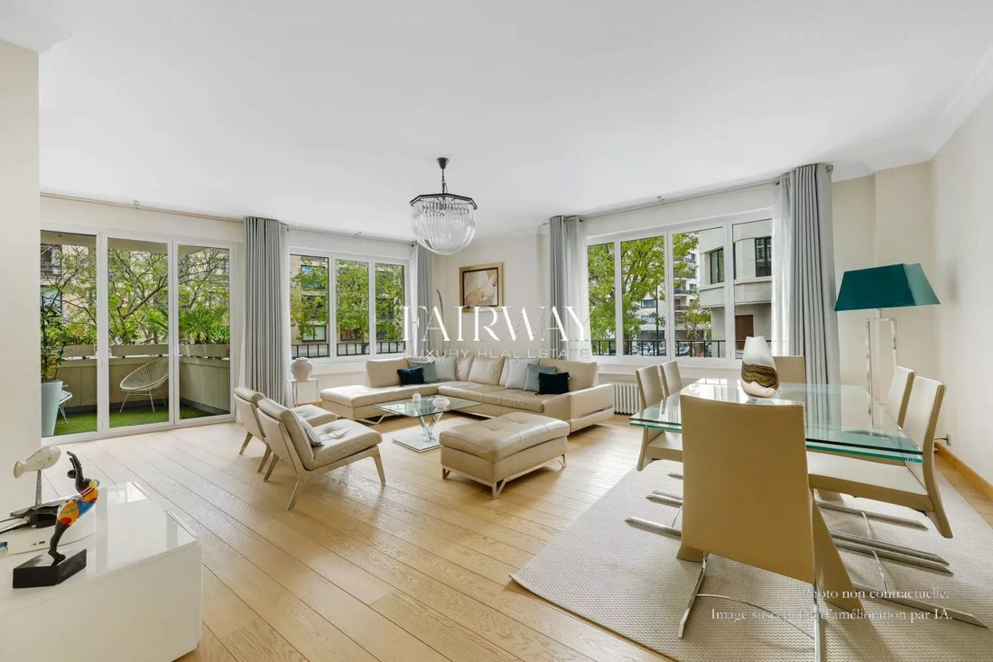 Apartment in Muette Nord, Paris 16e Arrondissement, Paris 1 - 18027261