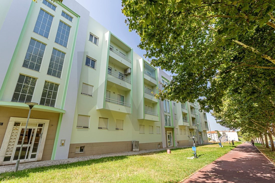 Apartment in Montijo e Afonsoeiro, Setubal, Portugal 2 - 18434799