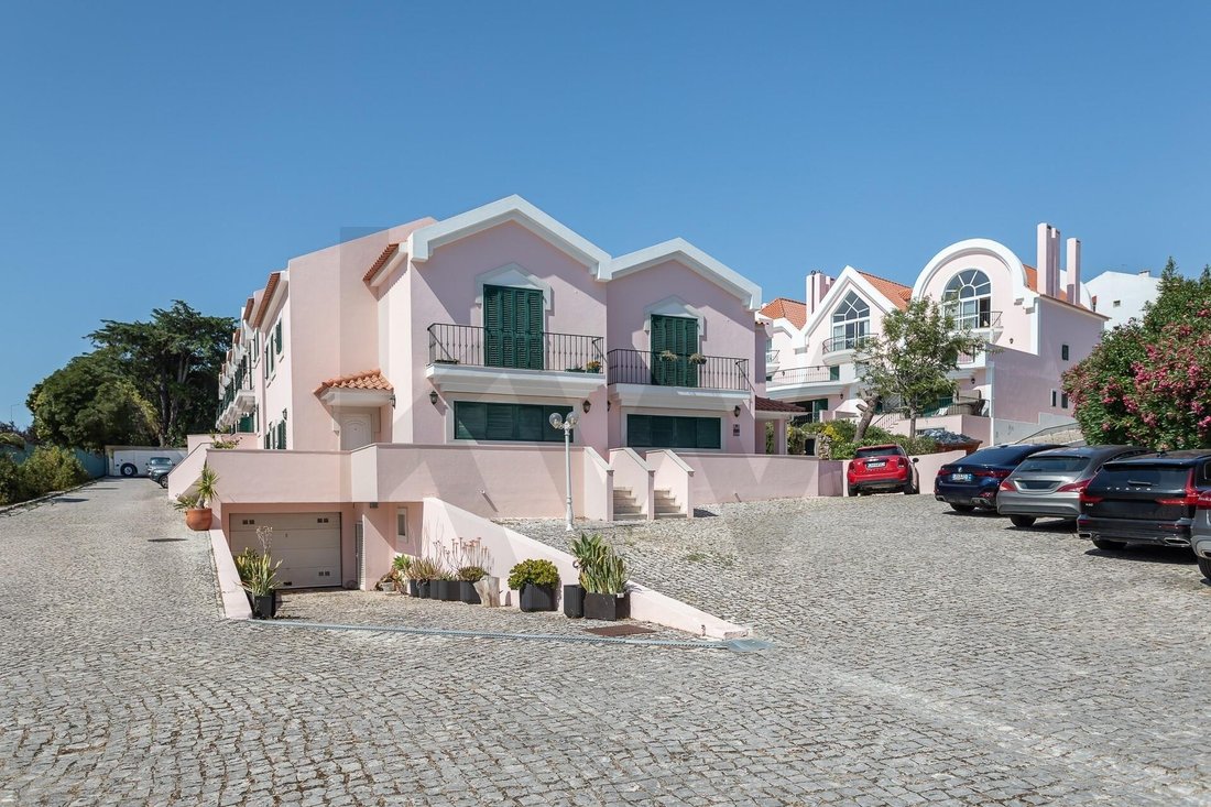 Townhouse in Alcabideche, Lisbon, Portugal 2 - 18434785